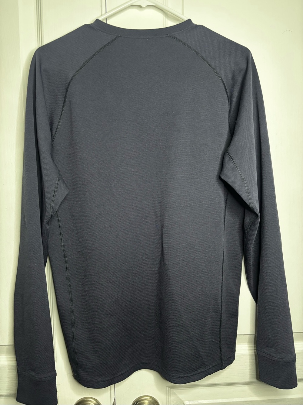 KUIU Men's Long-Sleeve Henley Top - Charcoal Gray - Picture 3 of 5